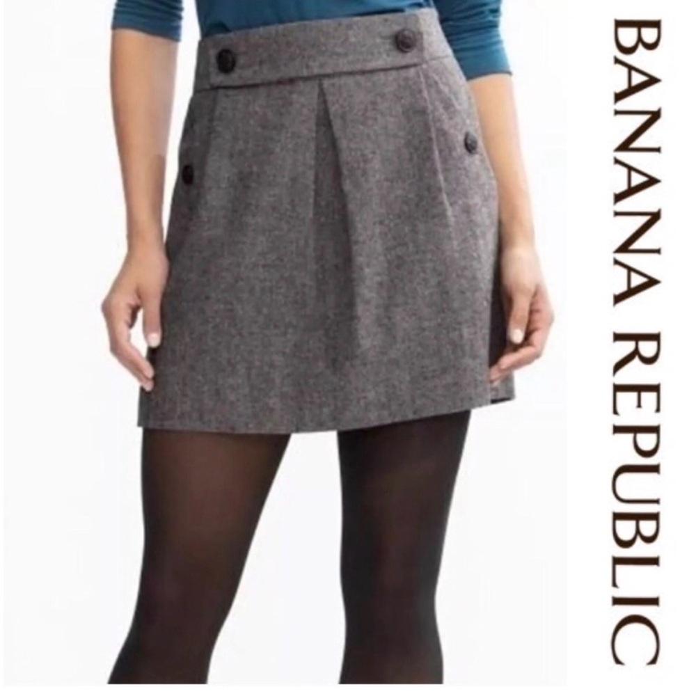 Banana Republic Grey Herringbone Tweed Pleated Mod Mini Skirt size 8 NEW